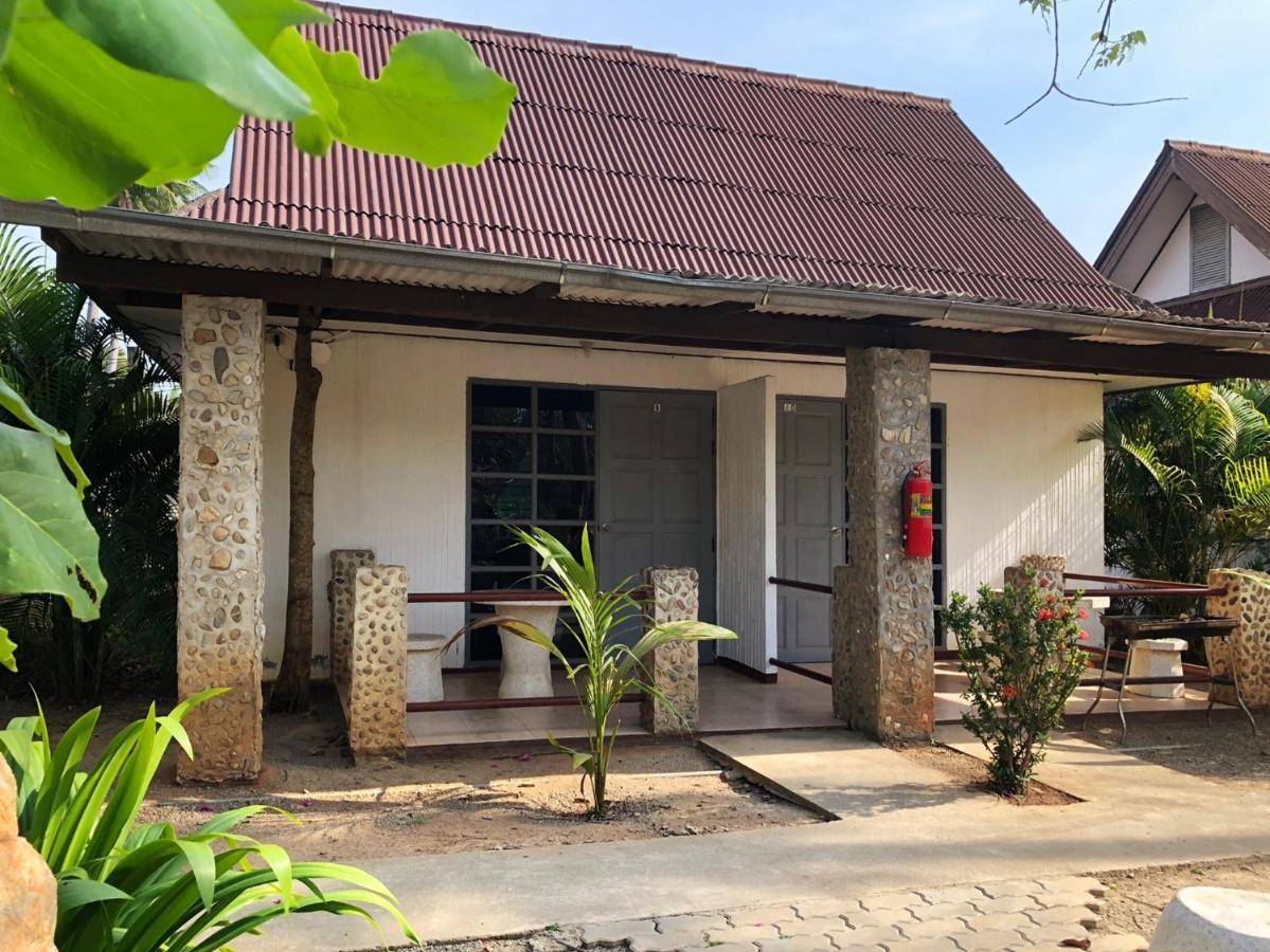 Blue Beach Resort Baanphakrimlay المظهر الخارجي الصورة