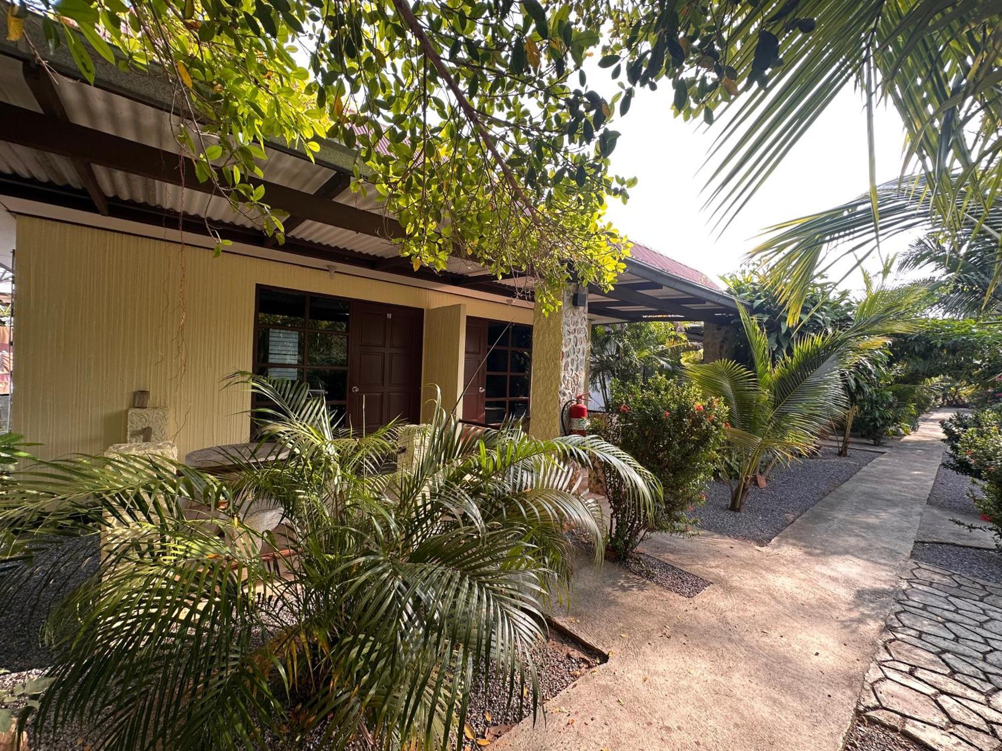 Blue Beach Resort Baanphakrimlay المظهر الخارجي الصورة